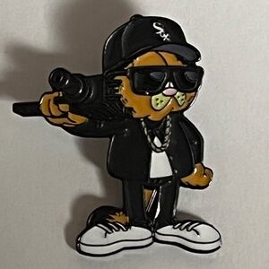 Garfield White Sox Rifle Gun Hat Pin Fitted Hats Pins Bag Baseball Cartoon Gang